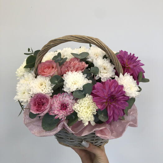 Композиция с георгинами