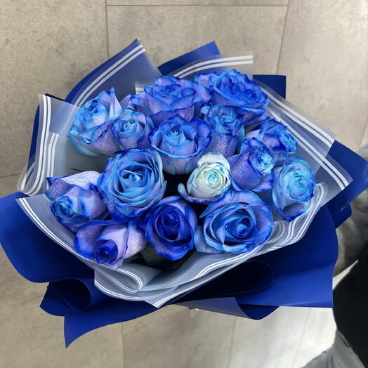 Букет из 15 роз 💙