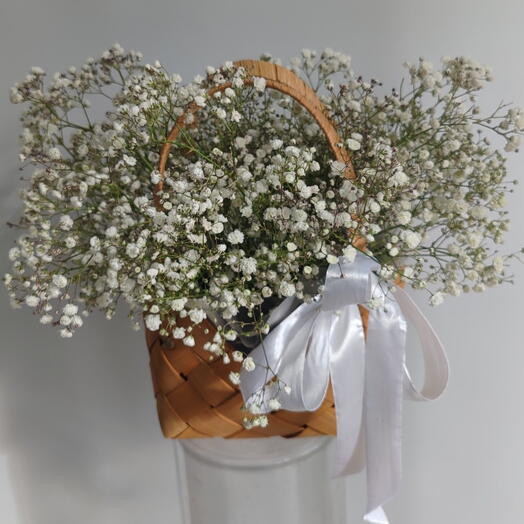 Корзинка с гипсофилой