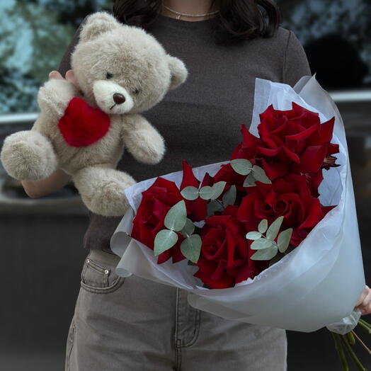 Комбо-подарок: букет из французских роз + игрушка Мишка❣️