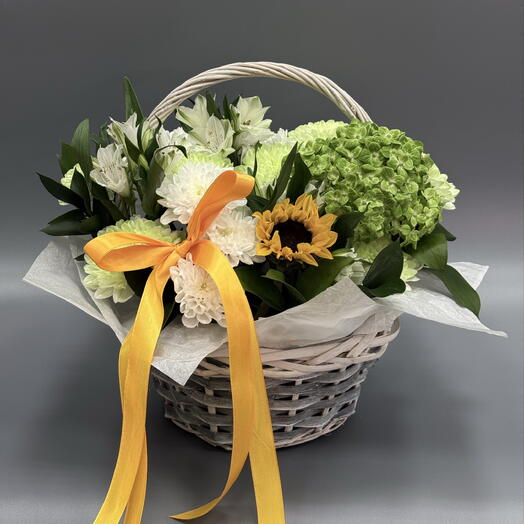 Корзина с цветами 06