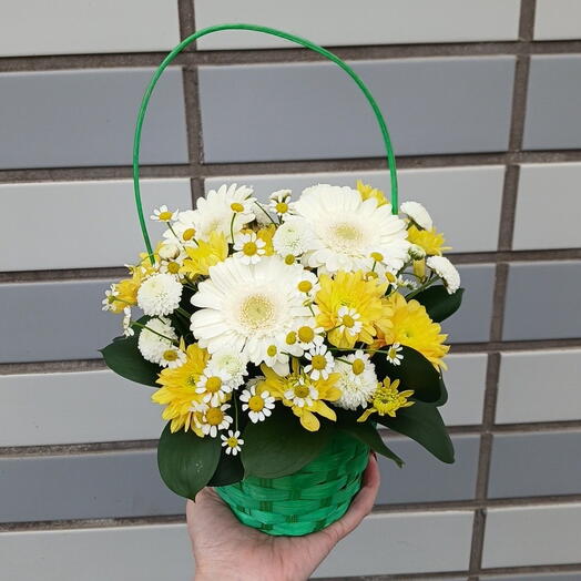 Корзинка плетеная с гермини