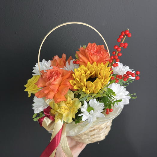 Корзина с подсолнухом