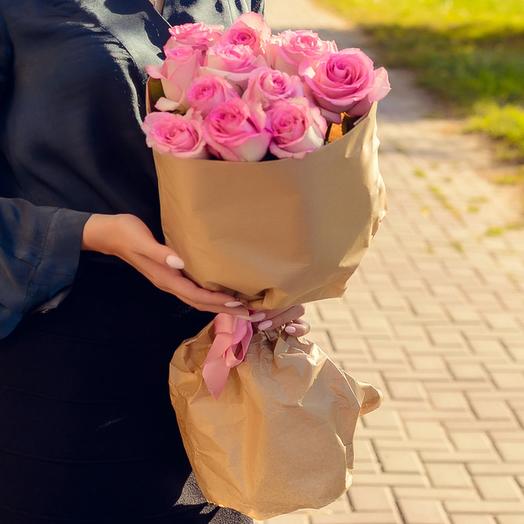 Bouquet of 11 pink roses