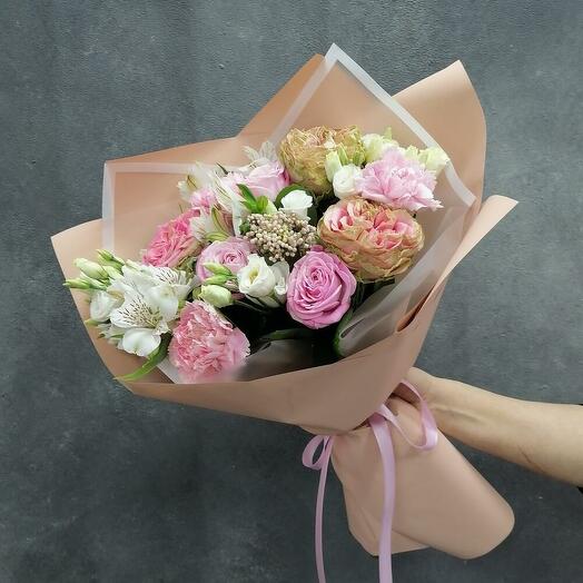 Peony nute пионовидные розы