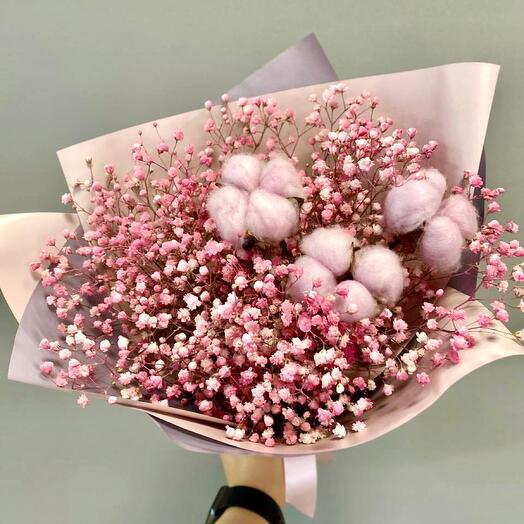 Ramo de gypsophila y algodón