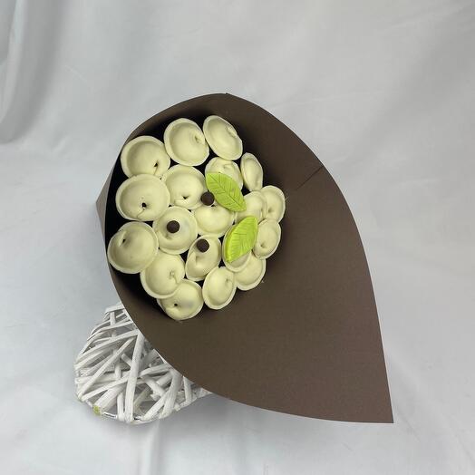 Bouquet of 19 chocolate dumplings stuffed with roasted almonds