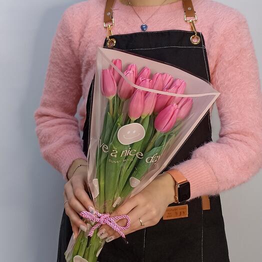 Розовые тюльпаны💐