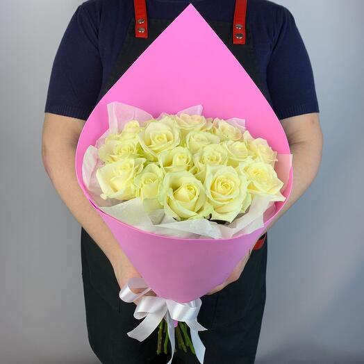 15 white roses in a package
