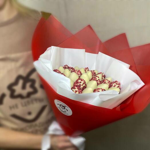 Strawberries in white chocolate "Charm"