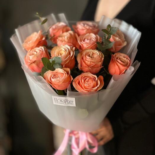 Ramo de rosas de pino de pie