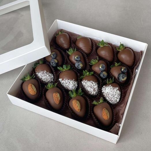 Fresa en chocolate 16pcs