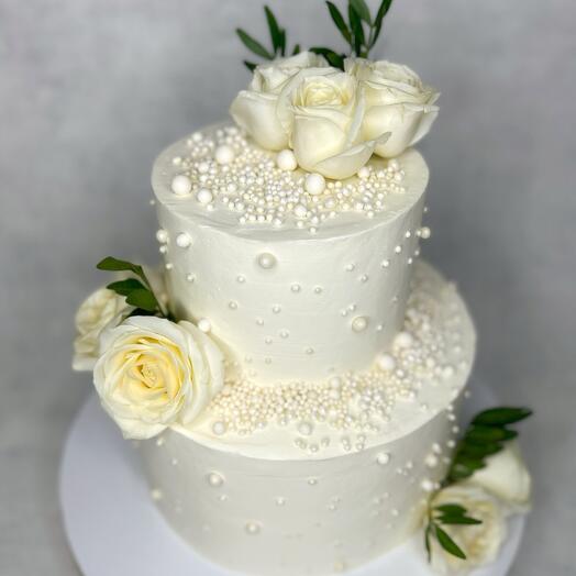 Свадебный торт с розами