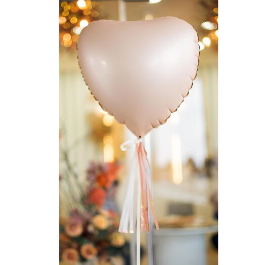 Heart shaped foil balloon
