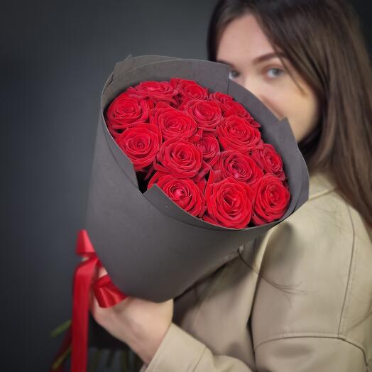 Красные розы в чёрном фоамиране ️