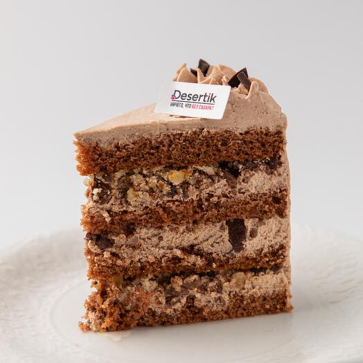 Шоколадно-ореховый торт кусочек