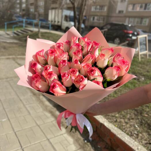 Розовые розы 35 шт
