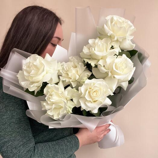Белые французские розы 7 шт