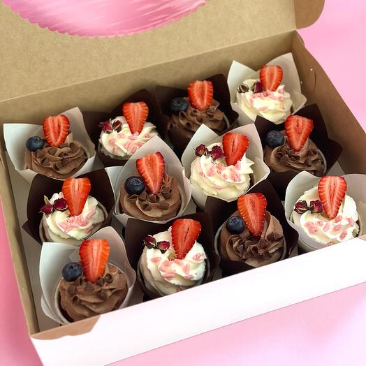 Chocolate Vanilla Cupcake Set