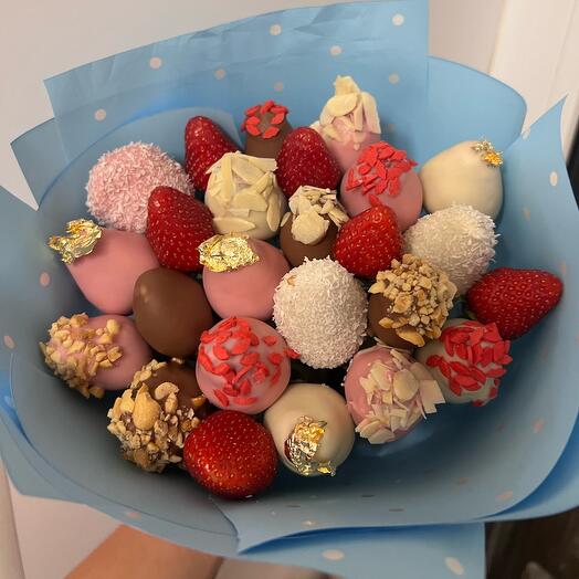 Букет из 25 клубник «Гаваи»