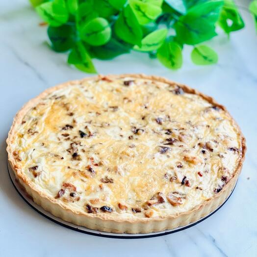 Киш Лорен с курицей, грибами и сливочным сыром