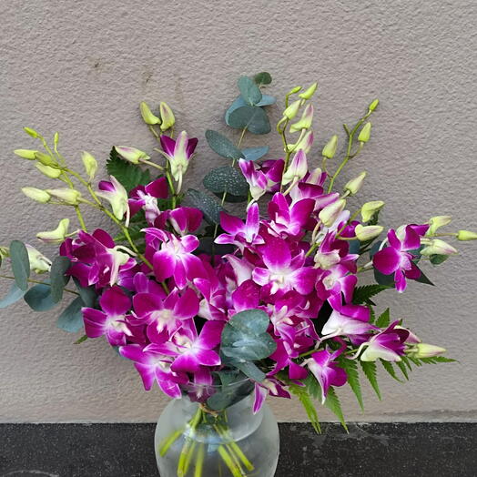 Orchids Vase:20 Stems Of Purple Orchids in a Glass Vase