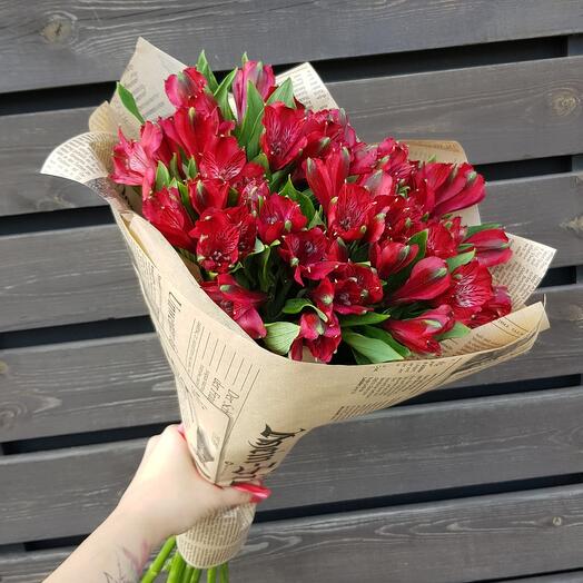 Ramo "Fuego" de 7 ramas de alstroemeria