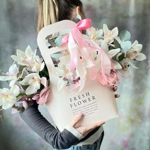 Composition "Magnolia" (M) with white orchids