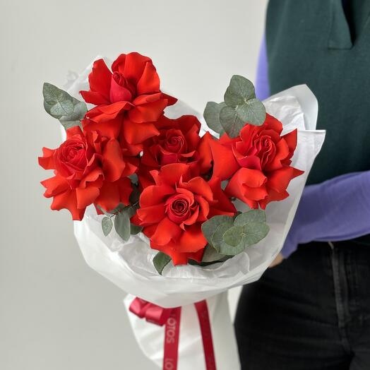 Ramo de rosas francesas de la variedad Nina