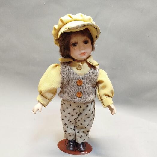 Кукла интерьерная