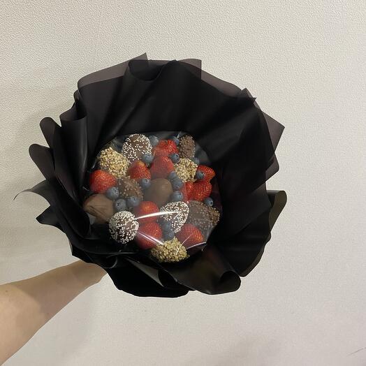 Букет S из клубники в шоколаде