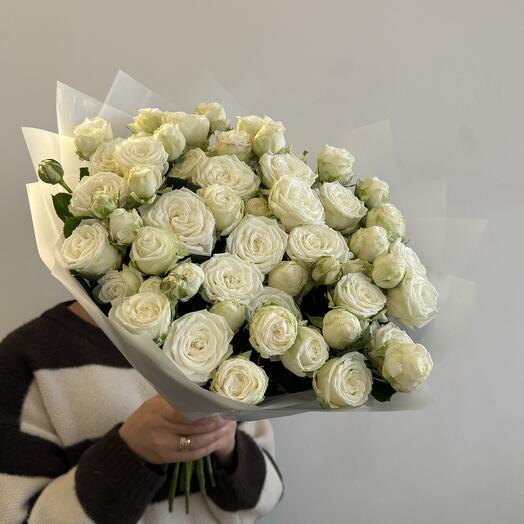 Монобукет из 29 белых кустовых роз