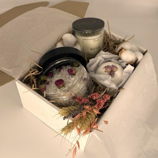 Подарочный набор с ароматом розы, соль для ванны, ароматическая свеча, бомбочка для ванны