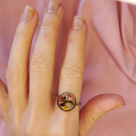 A ring with real flowers 14 mm