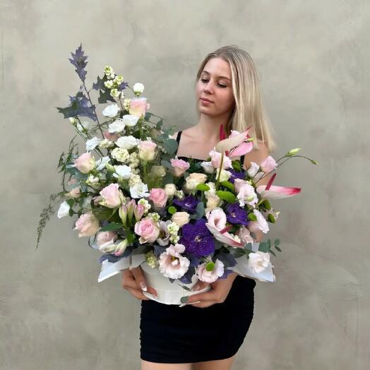 Festival de las flores – Arreglo floral elegante en tonos pastel y purpura