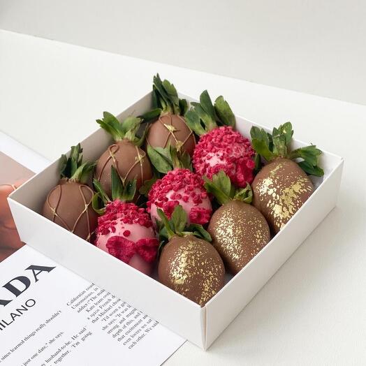 Клубника в шоколаде 9 штук подарок на 8 марта маме