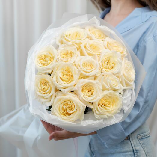 Букет из 15 кремовых роз Кендл Лайт Сибирис