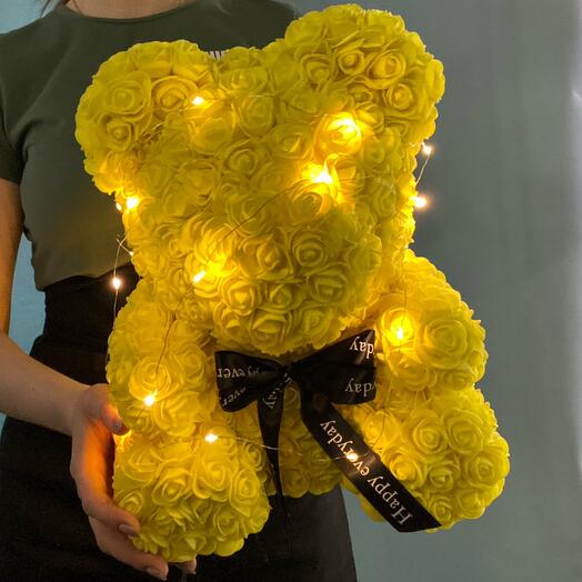 Мишка из искусственных Роз