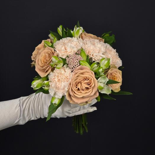 Букет невесты из пионовидных роз