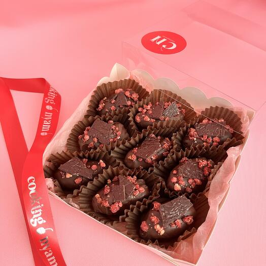 «Свет Востока» финики в темном шоколаде с дубайской начинкой 9 штук