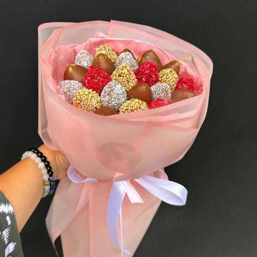 Букет с клубникой в молочном бельгийском шоколаде 🍓