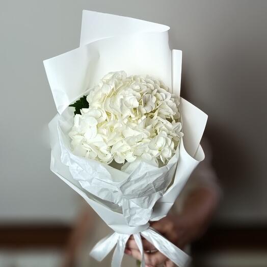 White Hydrangea Bouquet 12 Flowers Holiday