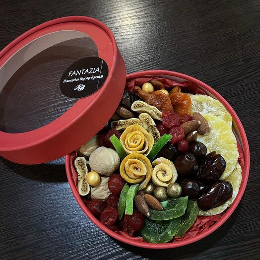 Коробка с сухофруктами