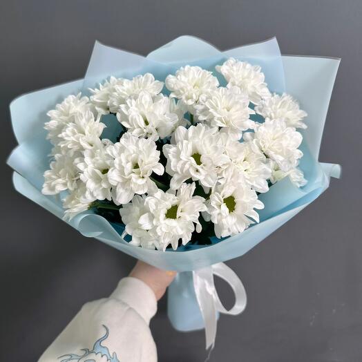 Букет из хризантем ромашек на выписку💙