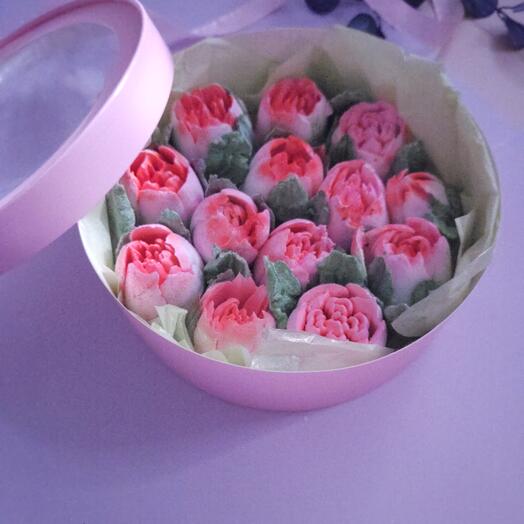 Зефирные тюльпаны в шляпной коробочке