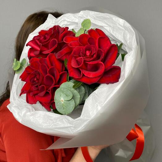 Букет красных французских роз