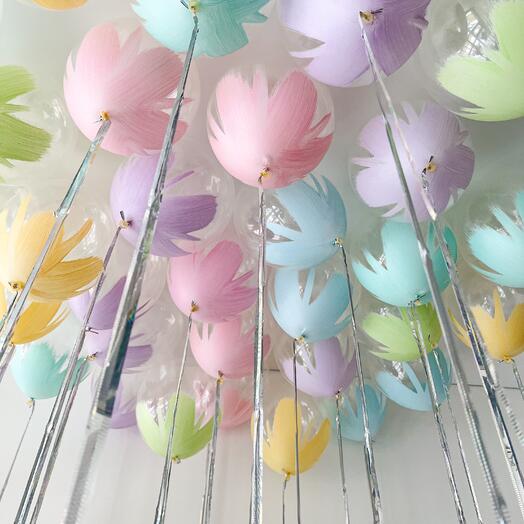 Прозрачные красивые шары с мазками на 8 марта