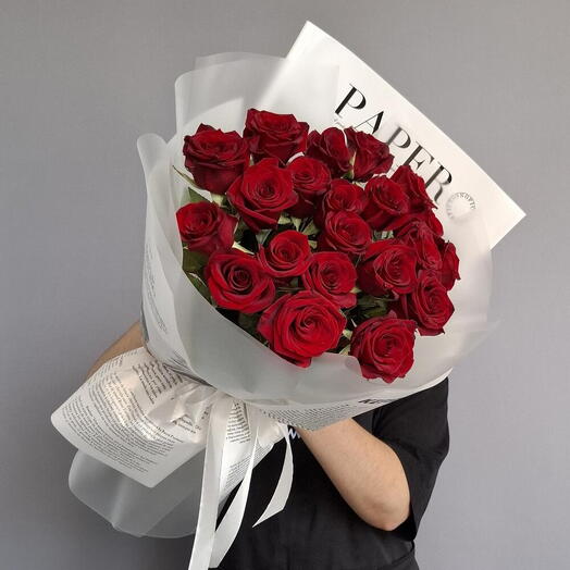 Букет красные розы 19 штука