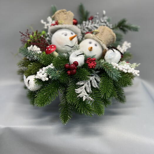 Композиция снеговички