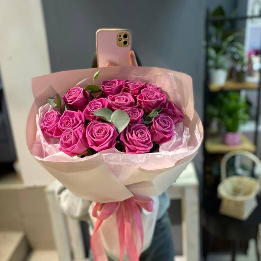 Букетик из 15 ароматных розовых розочек💕